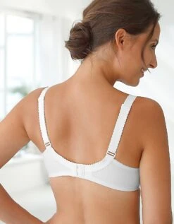 Triumph Soutien-gorge Dentelle Delicate Doreen - Sans Armatures -Célèbre Lingerie Magasin 701527 02 3