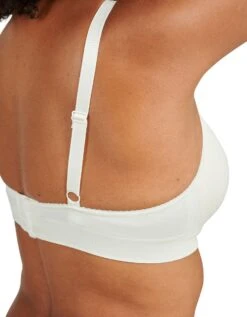 Soutien-gorge "Agathe" En Microfibre Et Dentelle Unies - Sans Armatures -Célèbre Lingerie Magasin 701657 C01 zoomx vue3