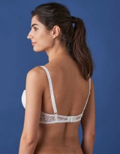 Soutien-gorge Dentelle Forme Corbeille Effet Push-up - Avec Armatures -Célèbre Lingerie Magasin 701885 C00 zoomx vue5