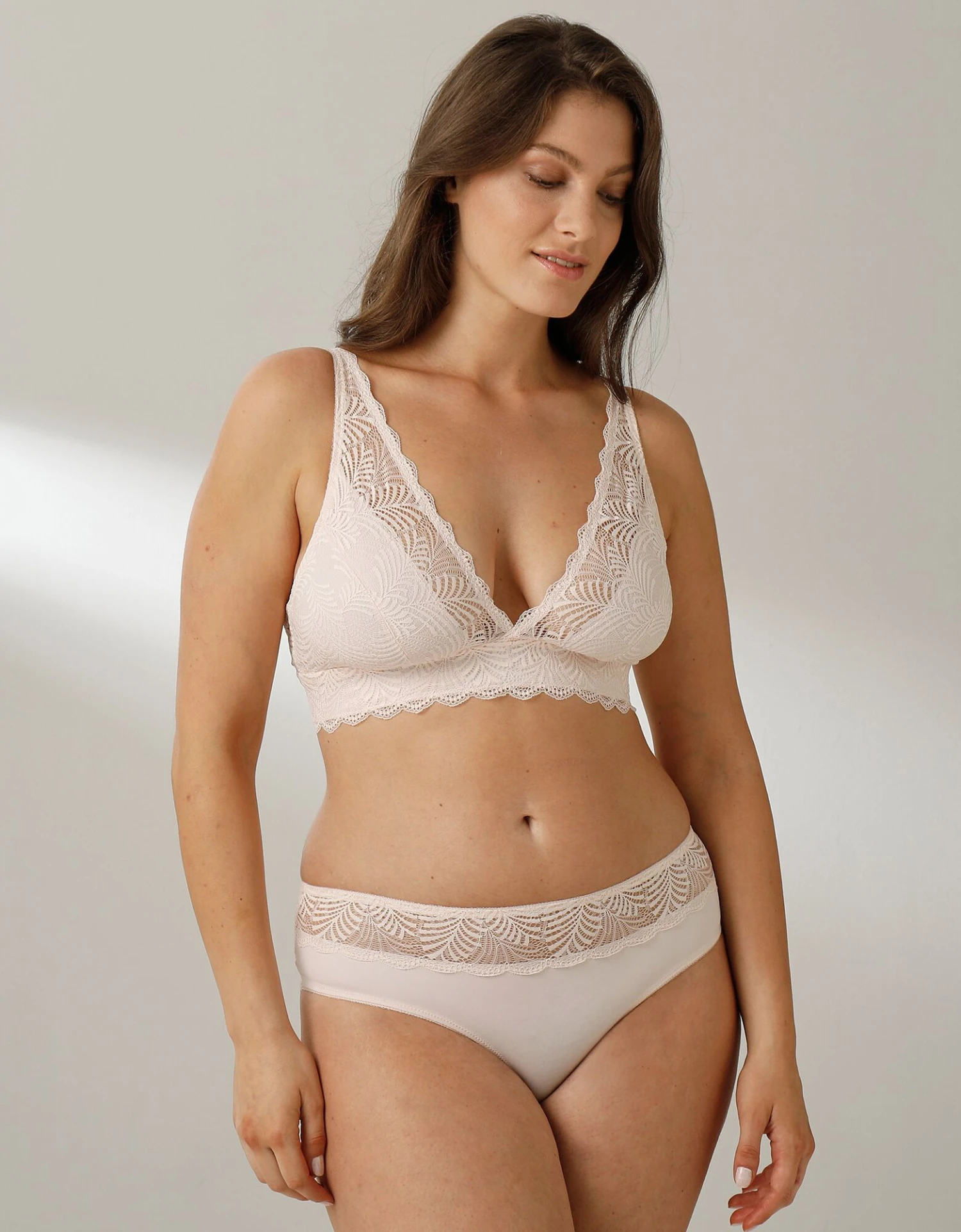 Soutien-gorge Forme Foulard En Dentelle Stretch Taripa - Sans Armatures 6 Soutien-gorge Forme Foulard En Dentelle Stretch Taripa - Sans Armatures – Image 4