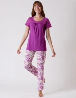 Pyjama Imprimé Avec Broderie Anglaise - Manches Courtes 14 Pyjama Imprimé Avec Broderie Anglaise - Manches Courtes -Célèbre Lingerie Magasin 703058 C01 zoomx vue5