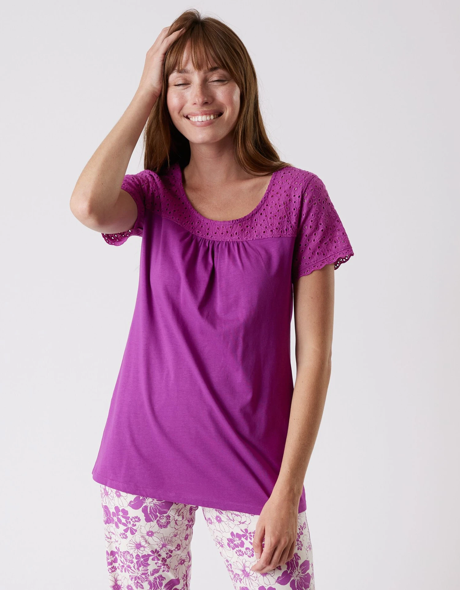 Pyjama Imprimé Avec Broderie Anglaise - Manches Courtes 8 Pyjama Imprimé Avec Broderie Anglaise - Manches Courtes – Image 6