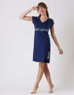 Chemise De Nuit Manches Courtes Imprimé Placé "jardin Secret" -Célèbre Lingerie Magasin 703087 C01 zoomx vue3