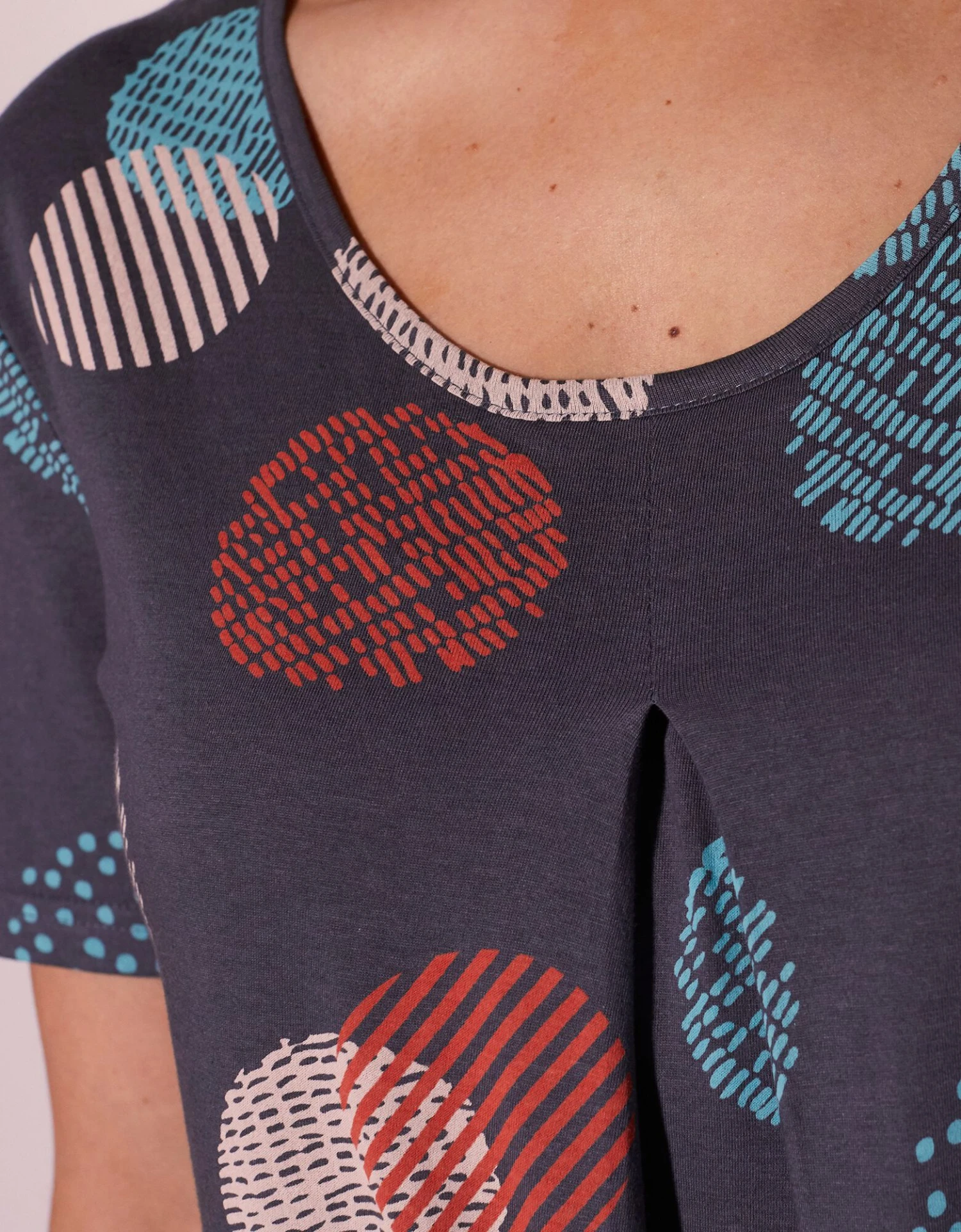 Chemise De Nuit Longue Imprimée Graphique 8 Chemise De Nuit Longue Imprimée Graphique – Image 6