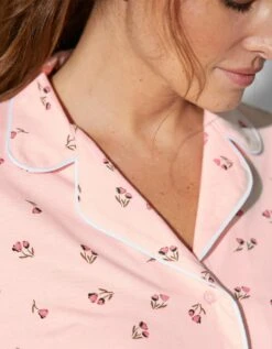 Chemise De Nuit Imprimée "tulipes" Boutonnée Col Tailleur Manches Longues -Célèbre Lingerie Magasin 703626 C00 zoomx vue4