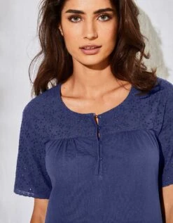 Chemise De Nuit Courte Coton Et Broderie Anglaise -Célèbre Lingerie Magasin 703627 C01 zoomx vue7