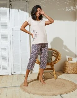 Pyjama Pantacourt En Jersey Imprimé Plumes Avec Pochon Assorti -Célèbre Lingerie Magasin 703678 C01 zoomx vue3