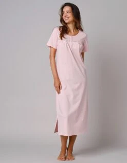 Chemise De Nuit Longue Manches Courtes Unie 12 Chemise De Nuit Longue Manches Courtes Unie -Célèbre Lingerie Magasin 703822 C01 zoomx vue5