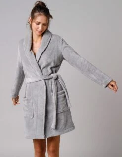 Peignoir Manches Longues Polaire Uni Toucher Peluche Longueur 92 Cm