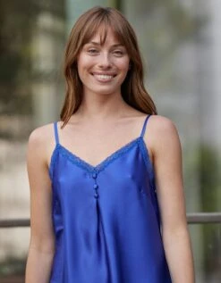 Nuisette Satin Uni Décolleté Dentelle 9 Nuisette Satin Uni Décolleté Dentelle -Célèbre Lingerie Magasin 706187 C01 zoomx vue3