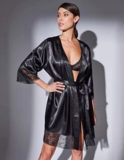 Peignoir Court Satin Et Dentelle -Célèbre Lingerie Magasin 706196 C01 zoomx vue4