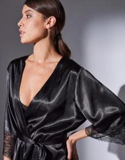 Peignoir Court Satin Et Dentelle -Célèbre Lingerie Magasin 706196 C01 zoomx vue7