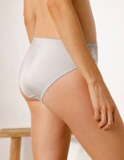 Culotte Maille Satinée Et Tulle Brodé Calenca 15 Culotte Maille Satinée Et Tulle Brodé Calenca -Célèbre Lingerie Magasin 707306 C00 zoomx vue7